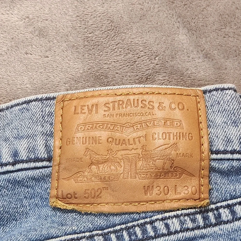 Levis Jeans 502 Mens 30x30 Blue Premium Tapered Denim Medium Wash